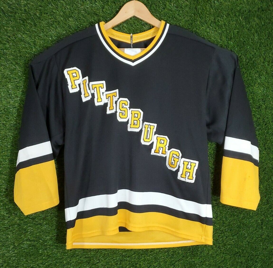 Vintage CCM Penguins Jersey: Where to Buy and How to Spot Authentic Ones Online?
