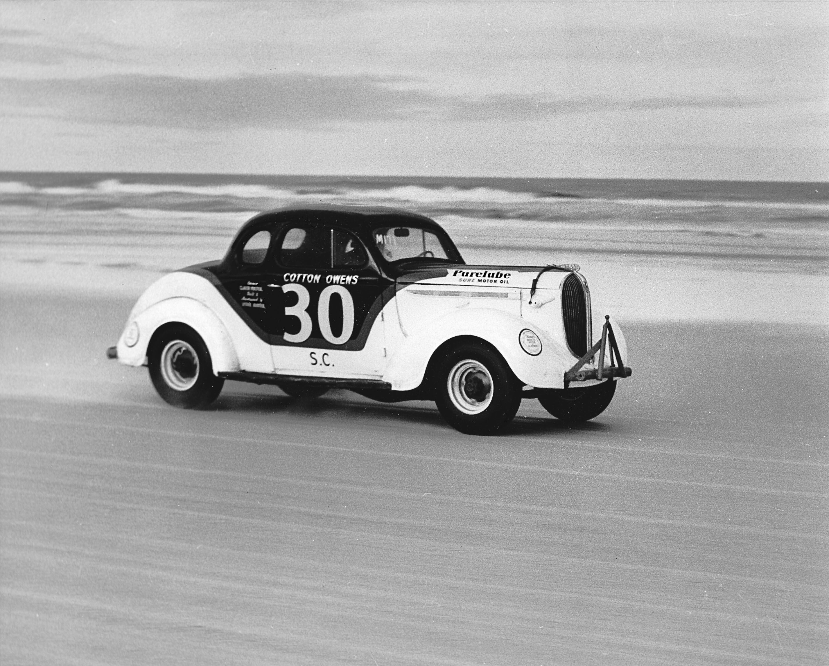 Discover the History of Cotton Owens Race Cars: A Racing Fan Must Know!