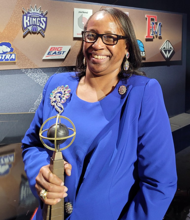 Get to know Pearl Moore: a basketball star who broke records, read the full story now!