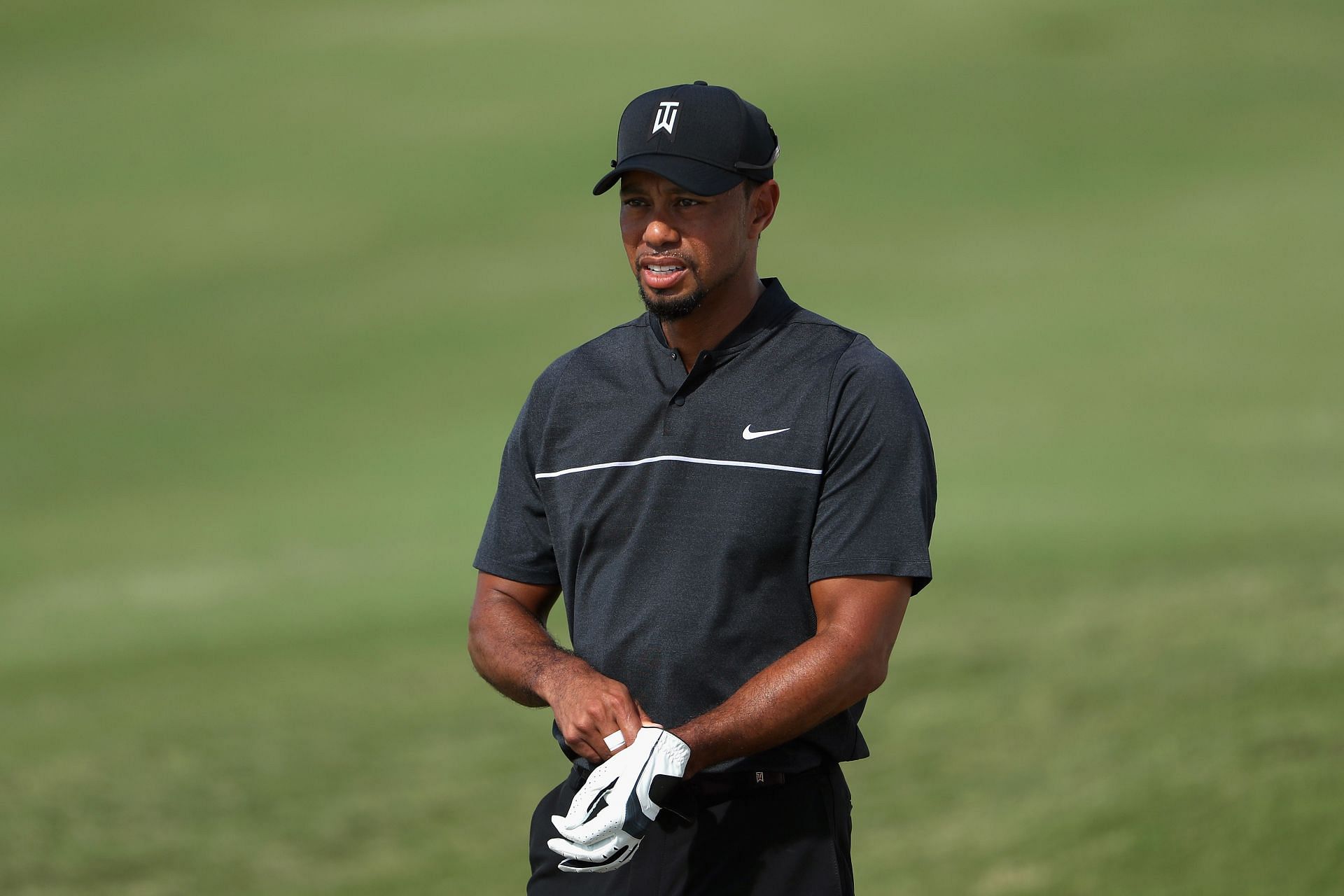 Tiger Woods Glove: Find Out The Brand He is Using Now!