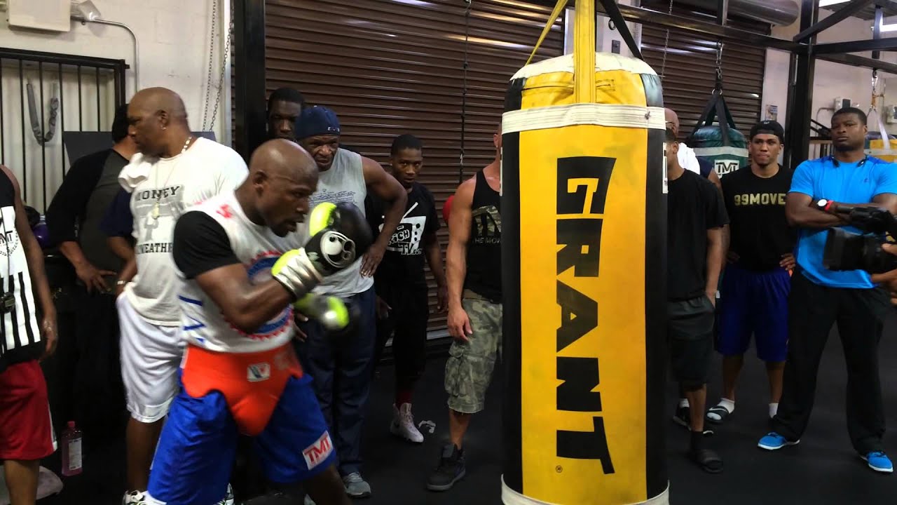 What Pound Bag Does Mayweather Use? Find Out His Training Secrets!