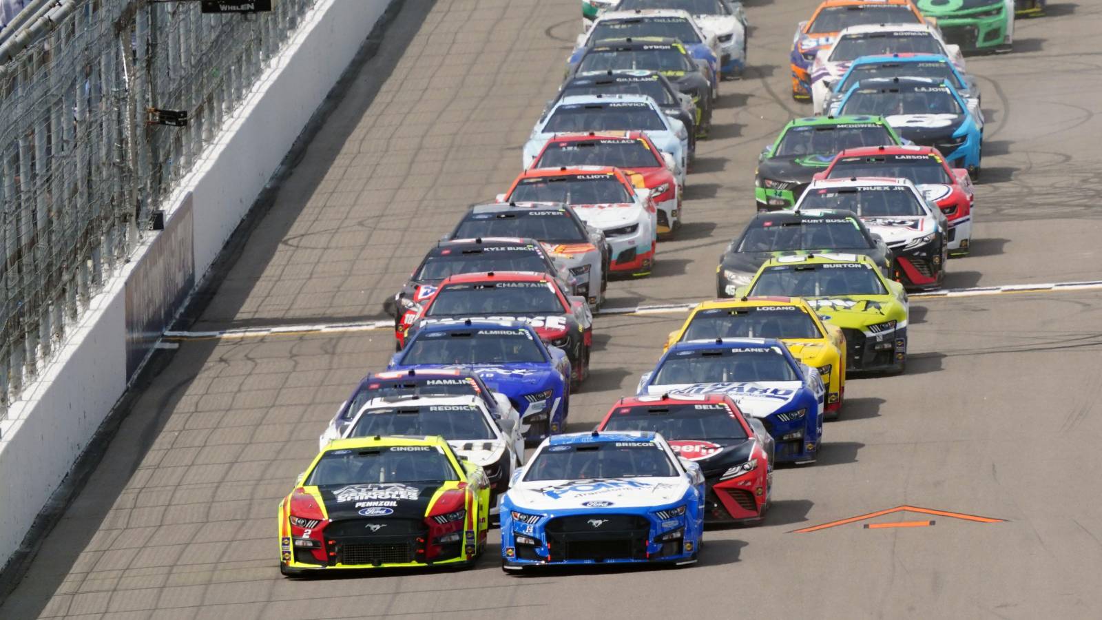 Many ask is F1 becoming better than NASCAR? Lets compare the speed, technology, and race day drama.