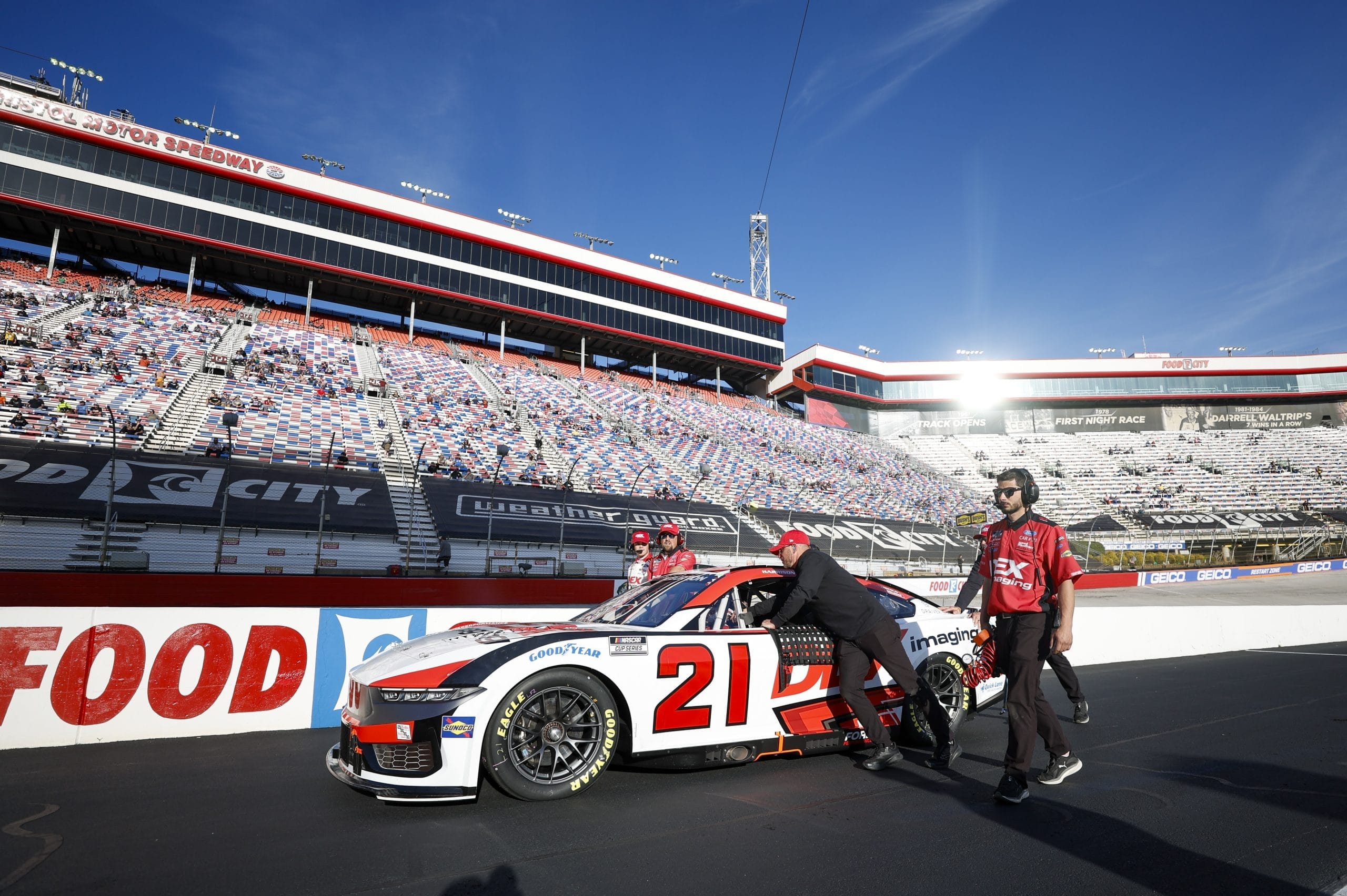 Nascar Midway:Best viewing spots?(Top Fan Experiences here)