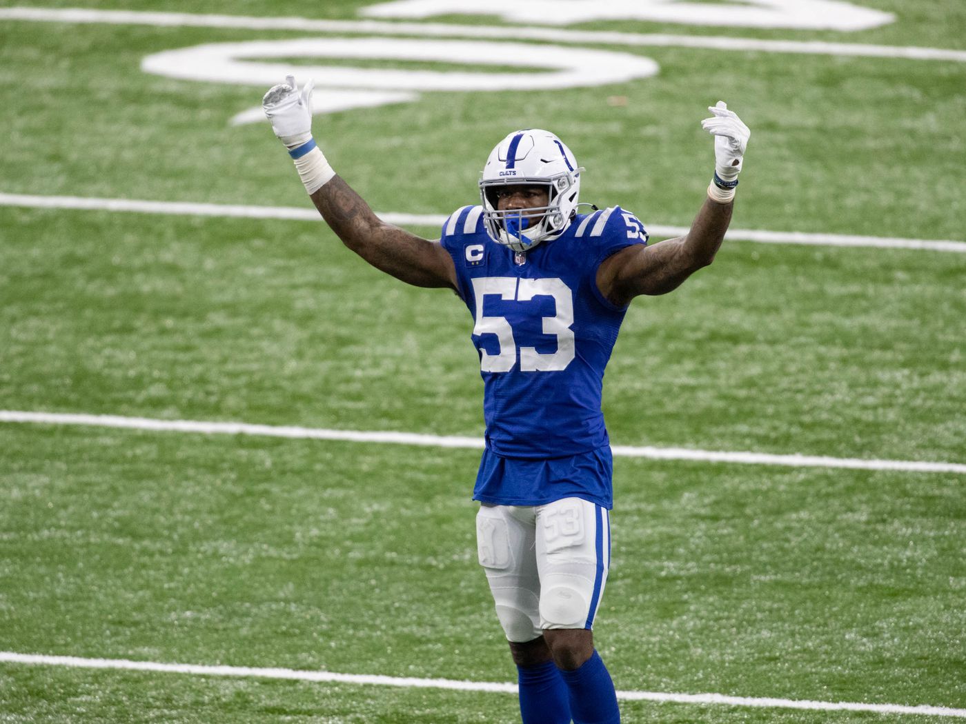 What contributes to Darius Leonard net worth? Breaking down his NFL contracts and earnings easily.