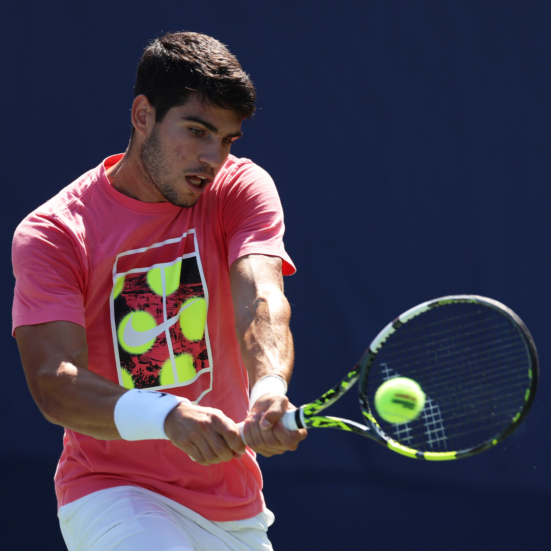 Looking for the Alcaraz tennis top? See the latest styles and deals now.