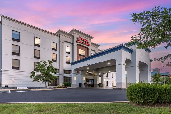 Stay Near the Action: Hotels Near Valhalla Golf Club.