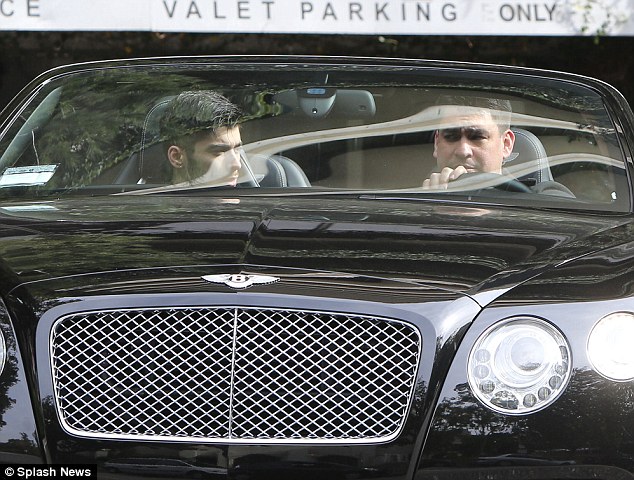 Zayn Malik Without a Car? Find Out Why Zayn Doesnt Have Driver.