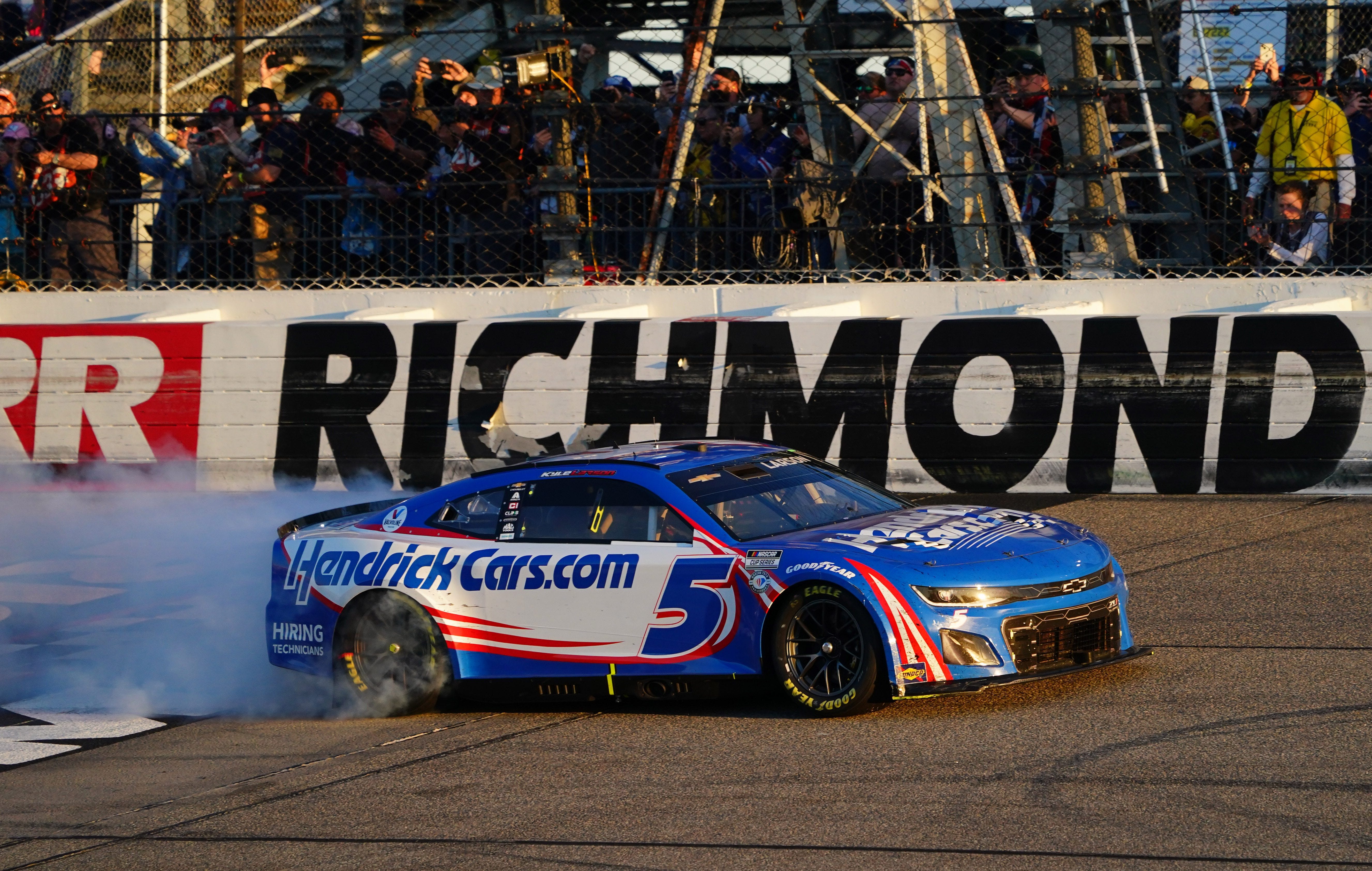 Best NASCAR Fantasy Picks for Today: Dominate Your League Now!