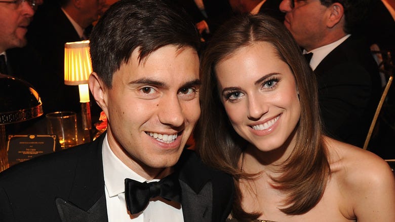 Discover Ricky Van Veen Net Worth: Everything about His Wealth.