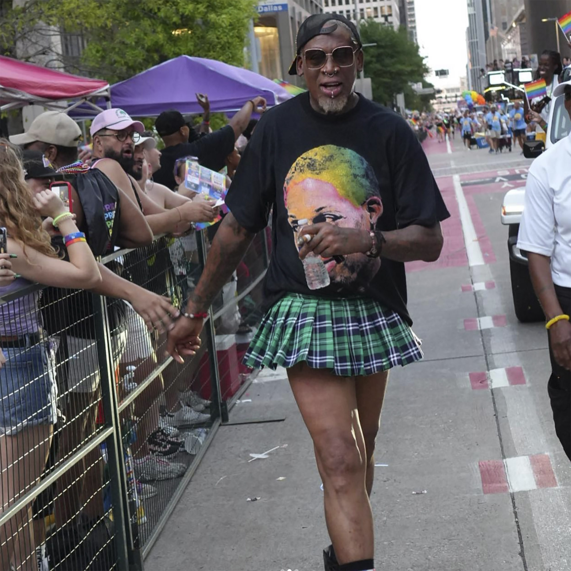Is Dennis Rodman Really Gay?A Look at all the facts we know