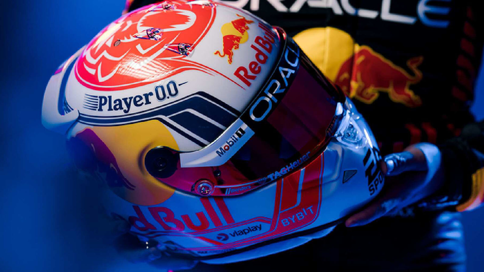 What makes the Max Verstappen helmet design unique? Discover the details behind his iconic look.