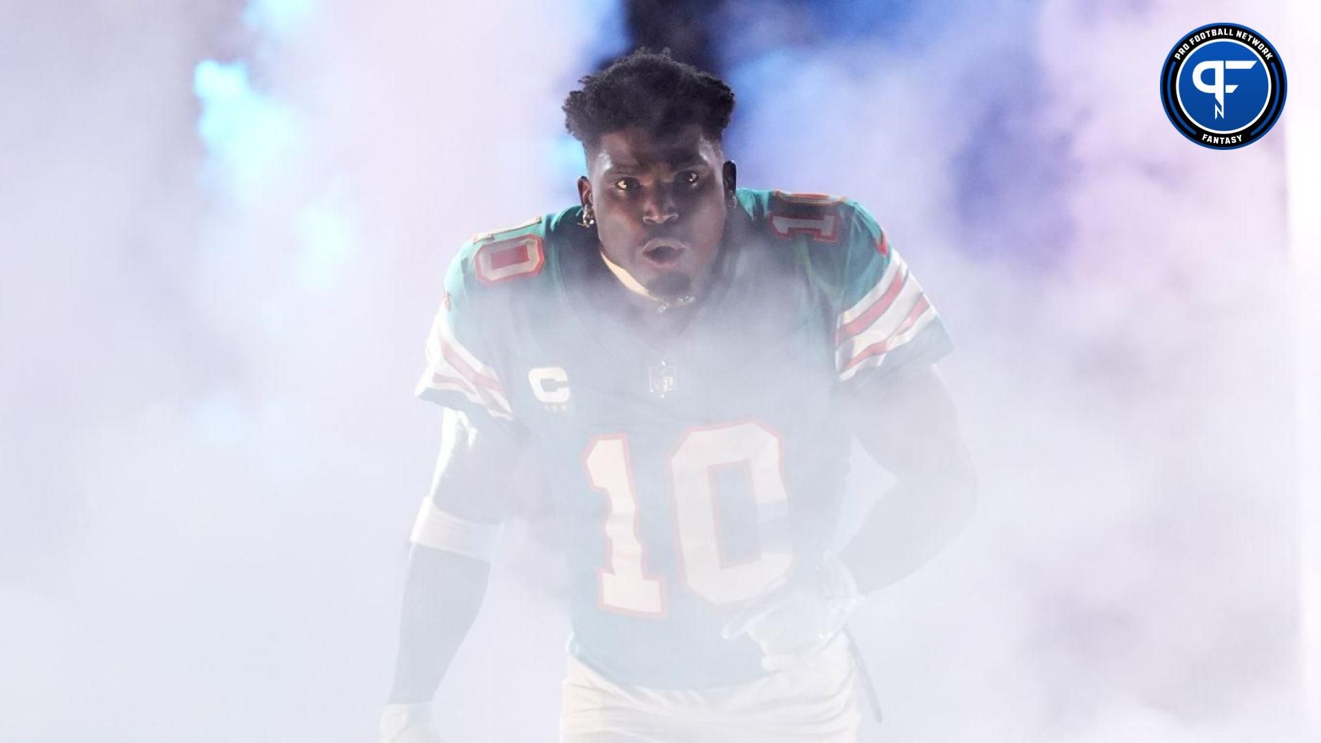 Are these good trades for Tyreek Hill in fantasy football? Analyze potential deals before you accept them.