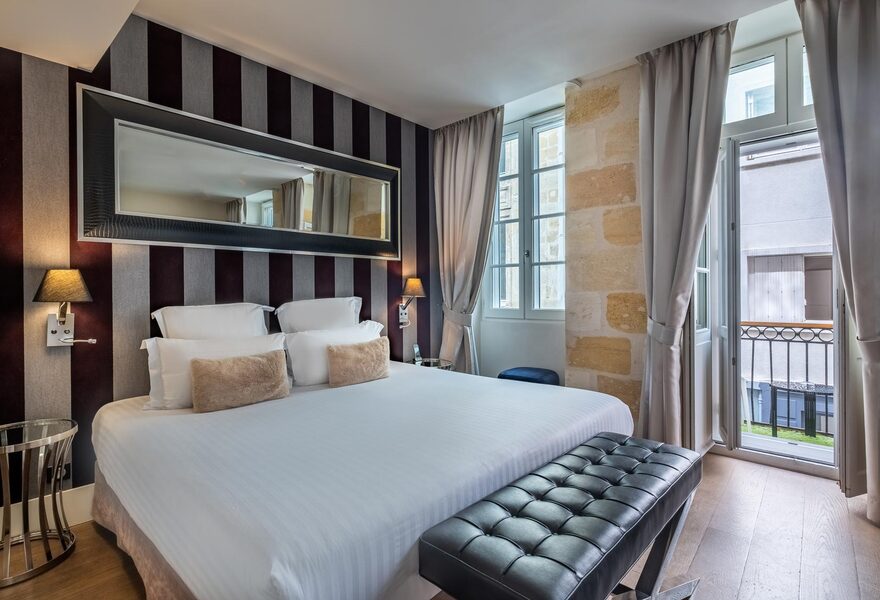 Need accommodation near Jaquret Bordeaux? Compare these top rated hotels and places to stay in the local area.